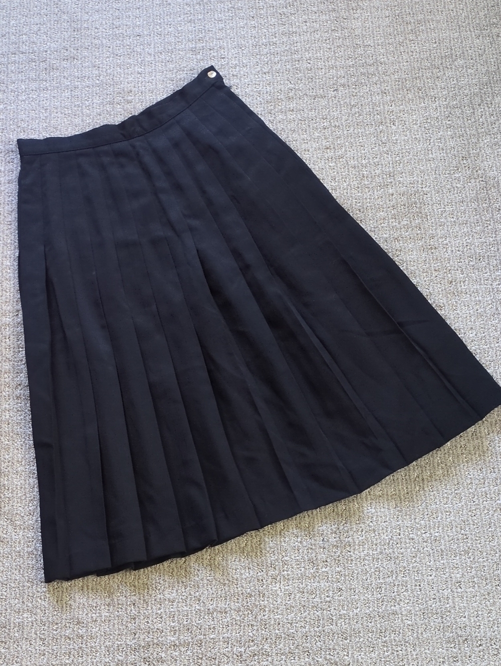 PRISTINE Vintage Laura Ashley 100% Wool Navy Blue Pleated Midi Skirt, Size 10/12